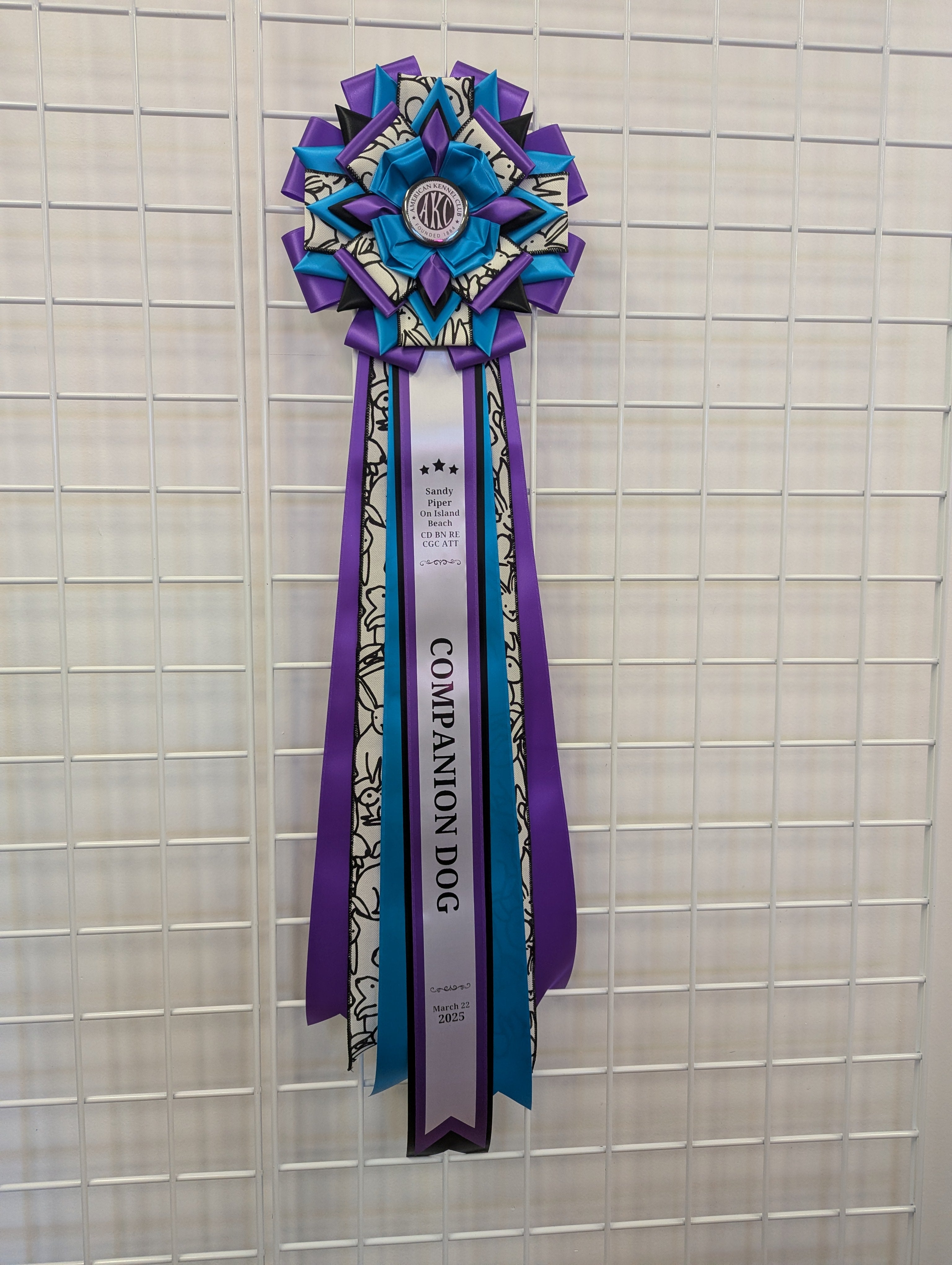 ROSETTE - "Foster" - Studio Finished Rosette - 9.5" x 30"