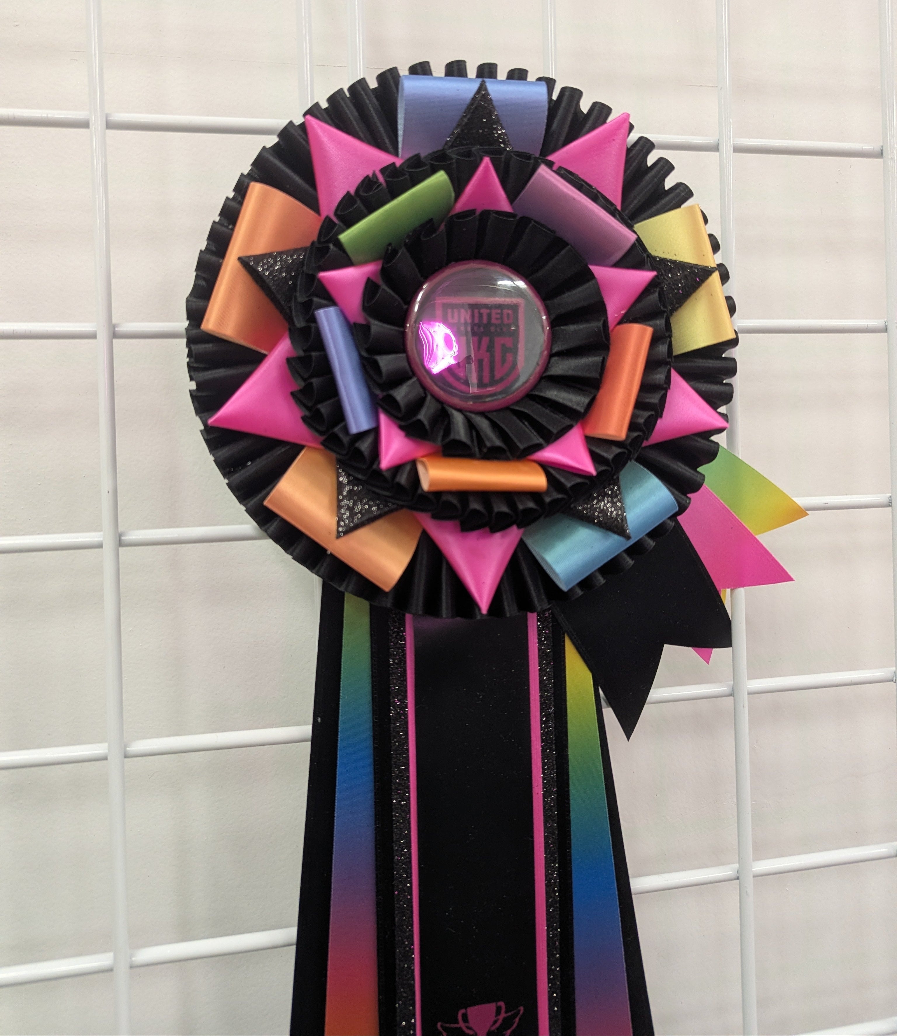 ROSETTE - "Alice" - Studio Finished Rosette - 8.5" x 26"