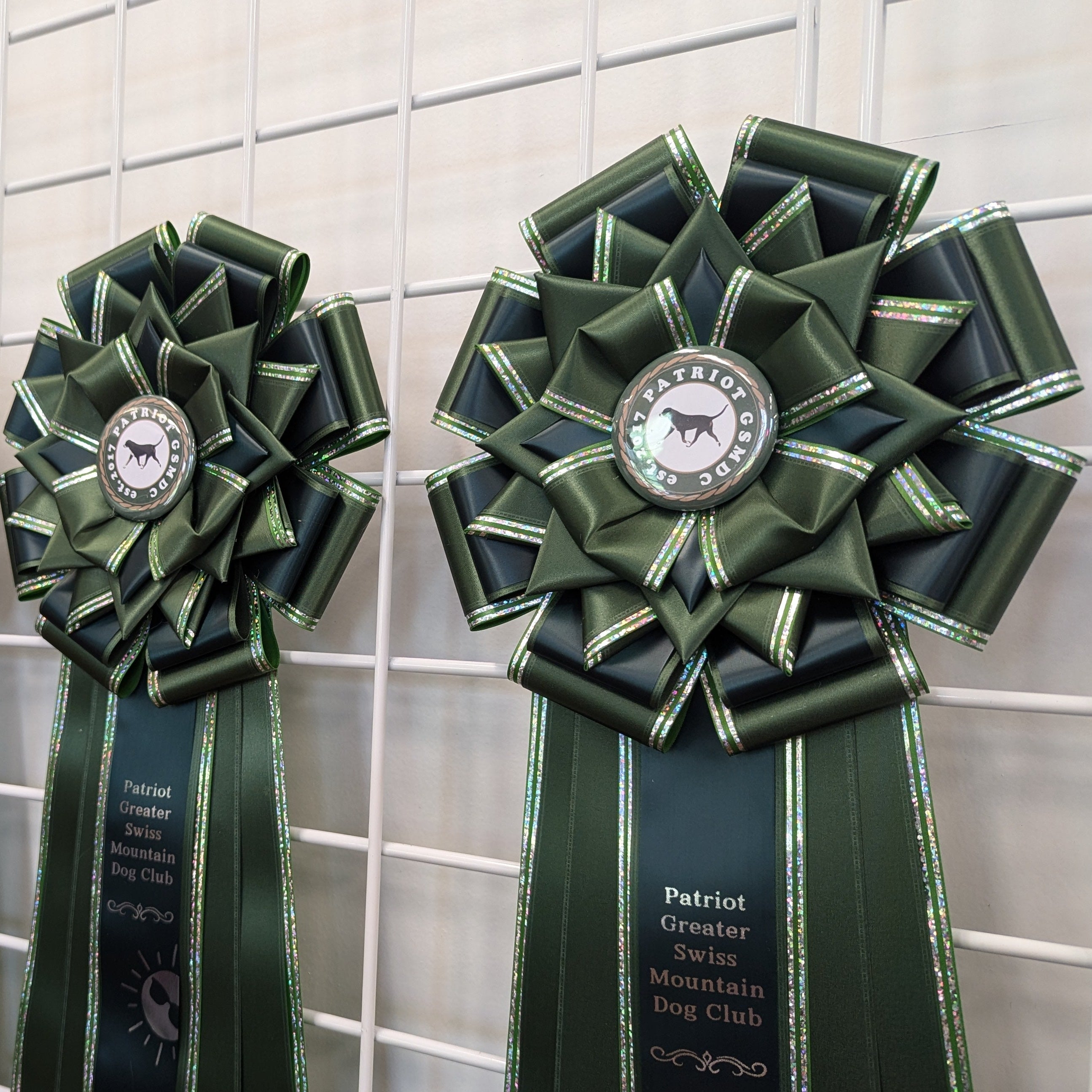 ROSETTE - "Orbit" - Studio Finished Rosette - 8.5" x 26"