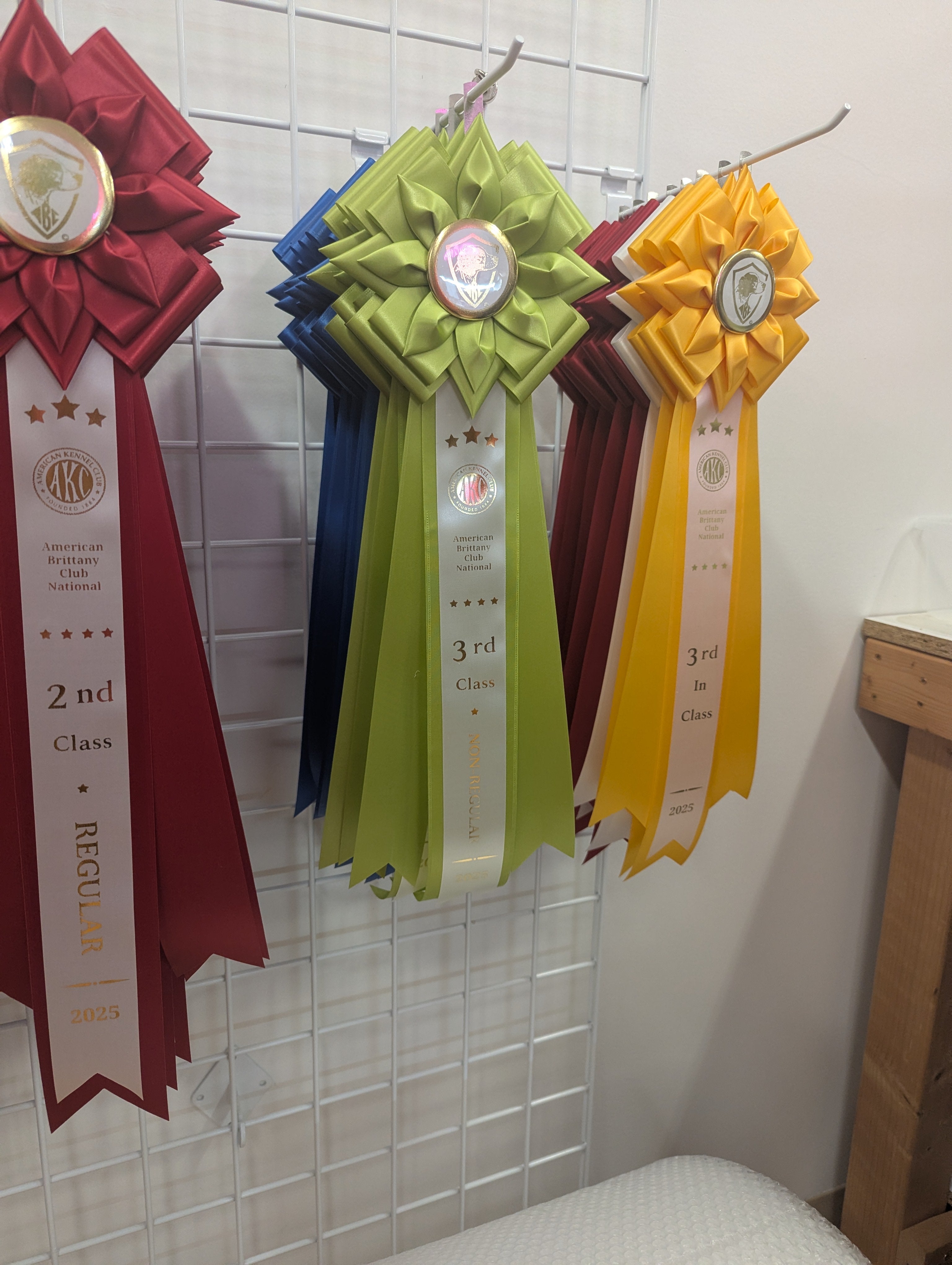 ROSETTE - "Finn" - Studio Finished Rosette - 6.5" x 18"