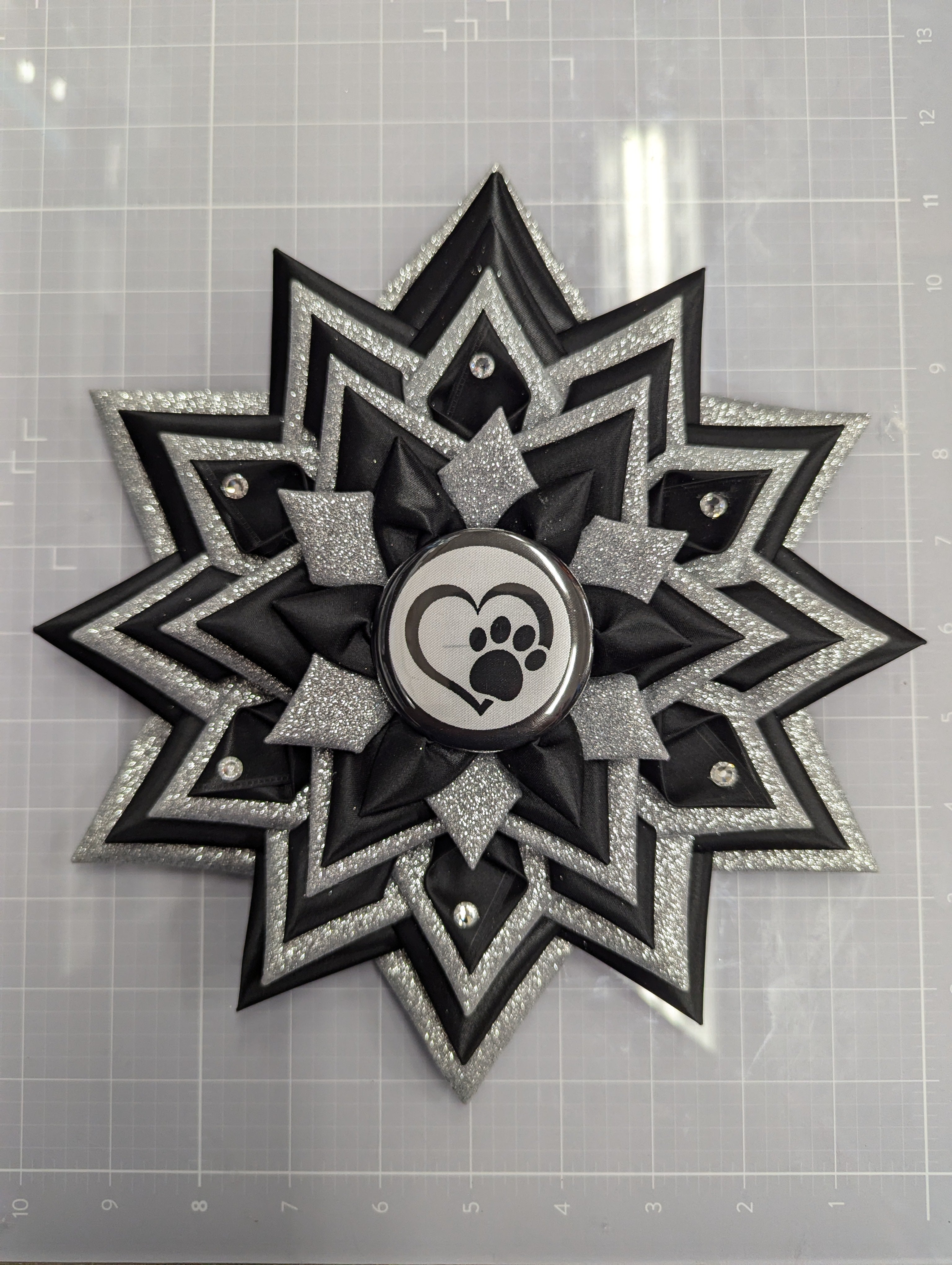 Bargain Basement - 9.75" silver and black (#3D)